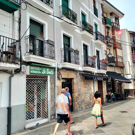 Encantador Apartamento En El Centro De Castro كاسترو أورديالس المظهر الخارجي الصورة