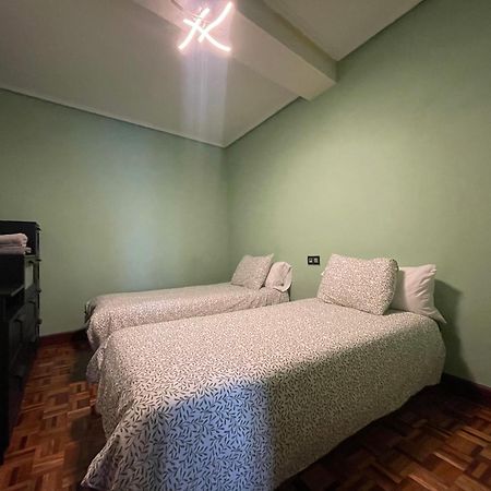 Encantador Apartamento En El Centro De Castro كاسترو أورديالس المظهر الخارجي الصورة