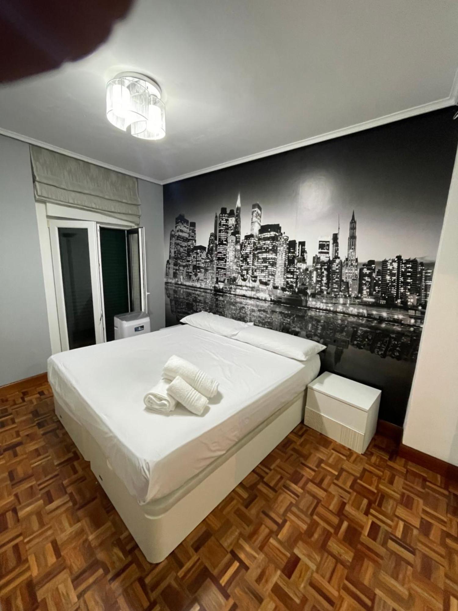 Encantador Apartamento En El Centro De Castro كاسترو أورديالس المظهر الخارجي الصورة