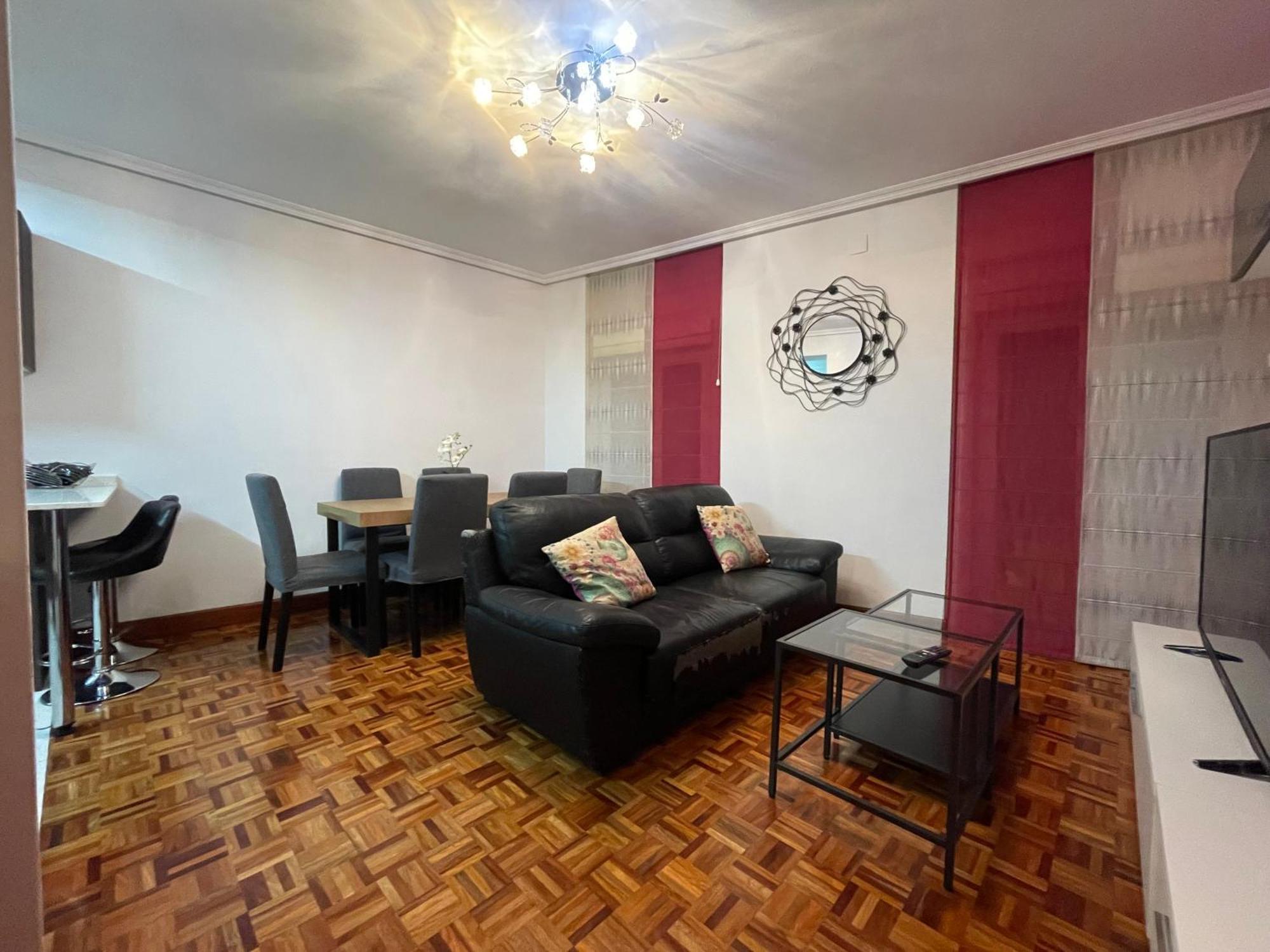 Encantador Apartamento En El Centro De Castro كاسترو أورديالس المظهر الخارجي الصورة