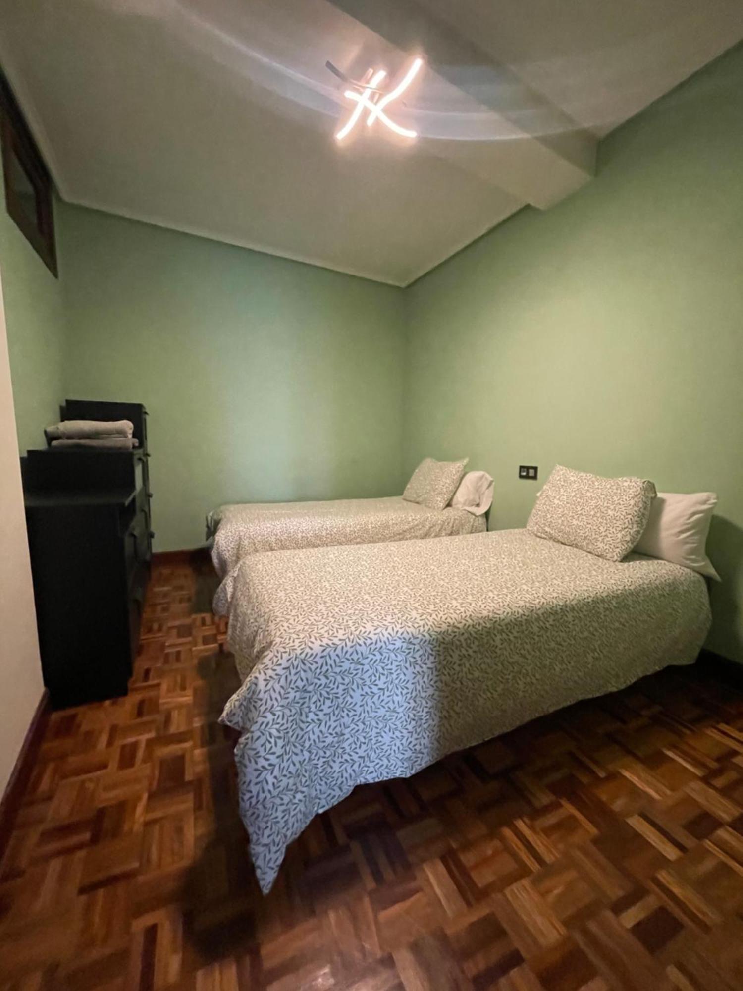 Encantador Apartamento En El Centro De Castro كاسترو أورديالس المظهر الخارجي الصورة